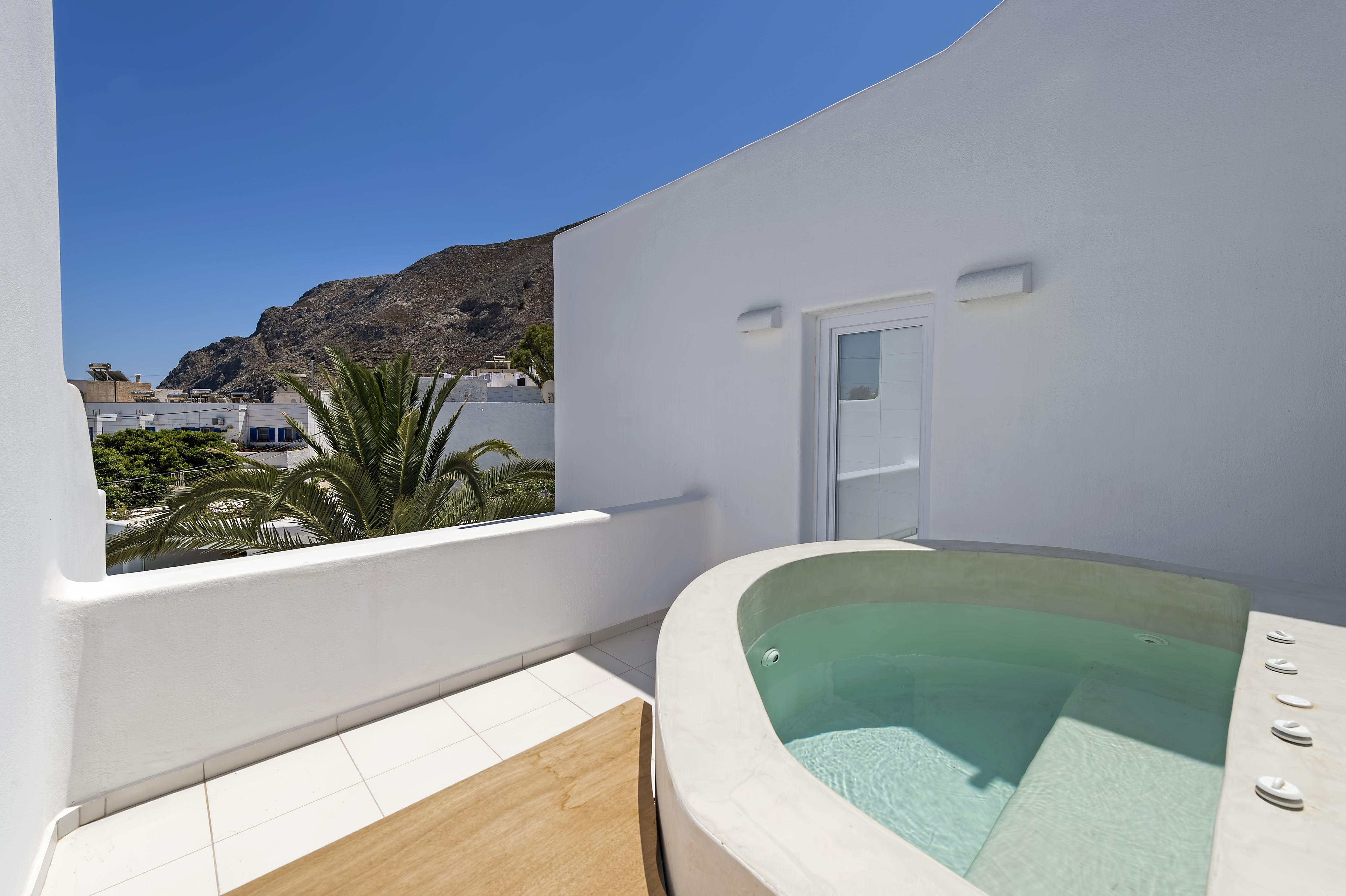 Cavo Bianco Boutique & Hotel 5*