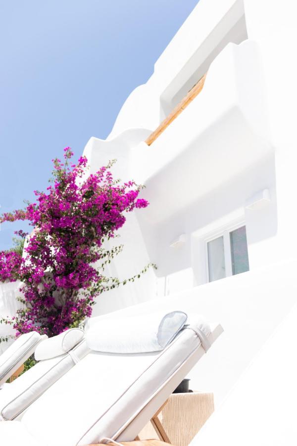 Cavo Bianco Boutique & Kamari (Santorini)