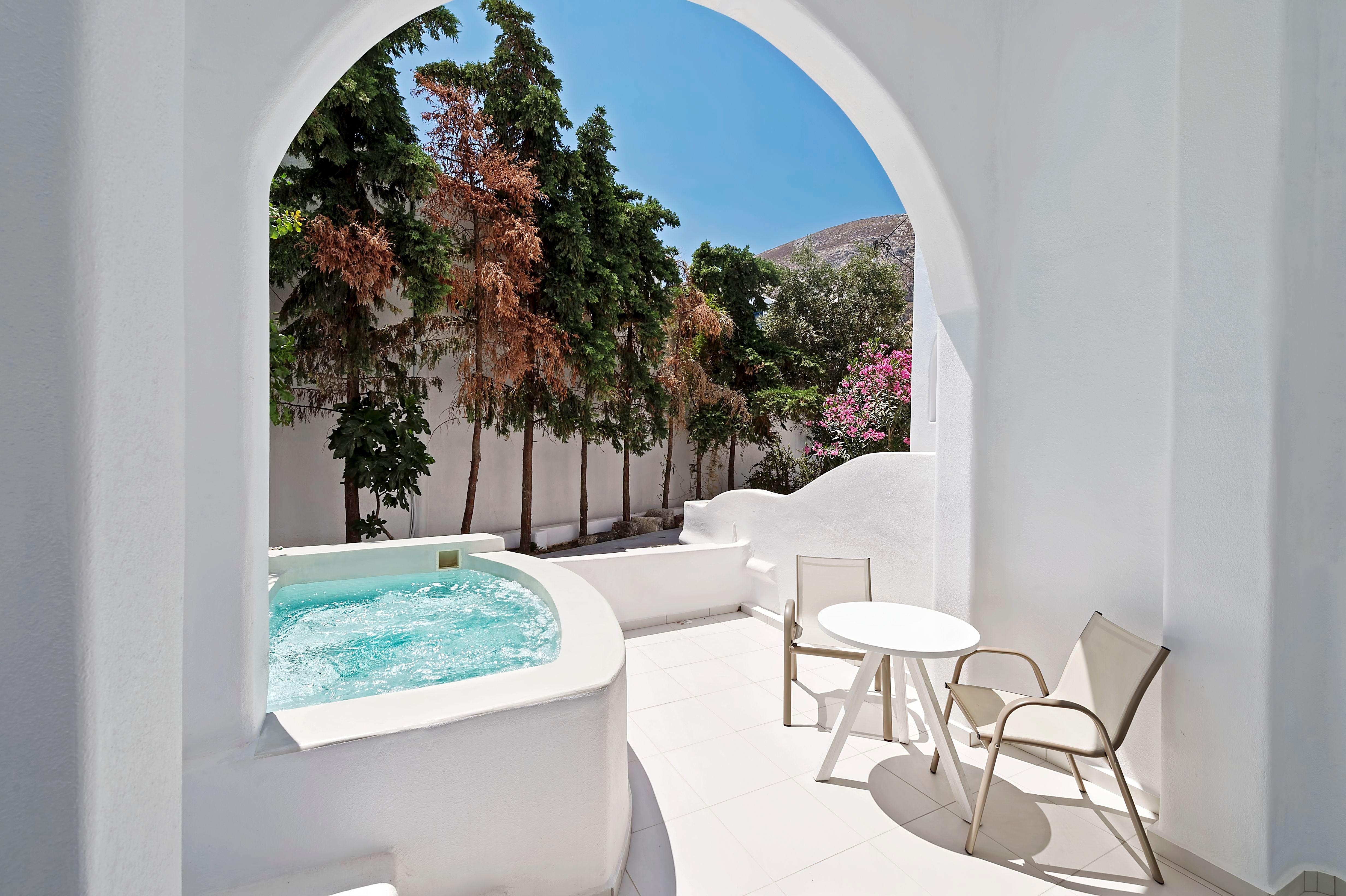 Cavo Bianco Boutique & Kamari (Santorini)